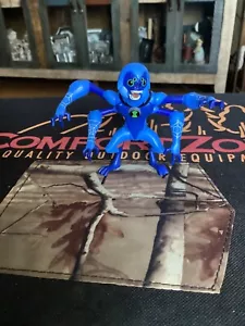 Ben 10 SpiderMonkey 4" Figure Monkey Blue Animal Alien 2008 - Picture 1 of 3