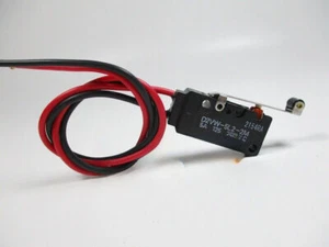 1PC New Omron Limit Switch D2VW-5L2-2M - Picture 1 of 4