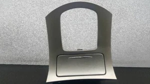 07 08 INFINITI G35 CENTER CONSOLE SHIFTER BEZEL OEM 96941-JK60A - Foto 1 di 12