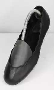 Mocassini slip-on bordo slip-on Born Allie Flats donna 9M in pelle nera con bordo - Foto 1 di 16