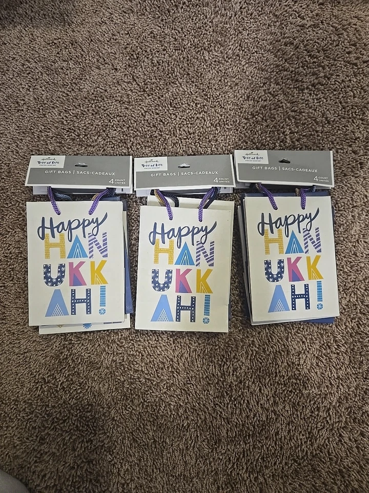 Hallmark Tree of Life Hanukkah 16 Gift Bags Holiday Peace Love Latkes