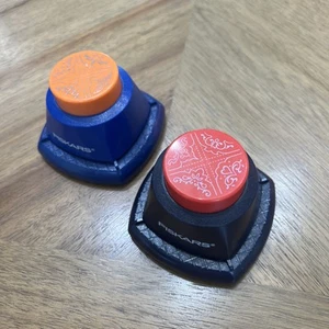 X2 Fiskars 4 in 1 Embossing Corner Paper Punch - Picture 1 of 4