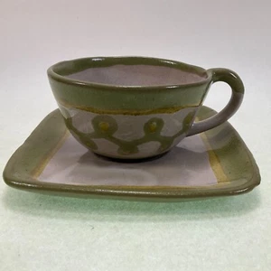 Glidden Art Pottery Abstract Green Running W Cup & Saucer - AS FOUND - Picture 1 of 9