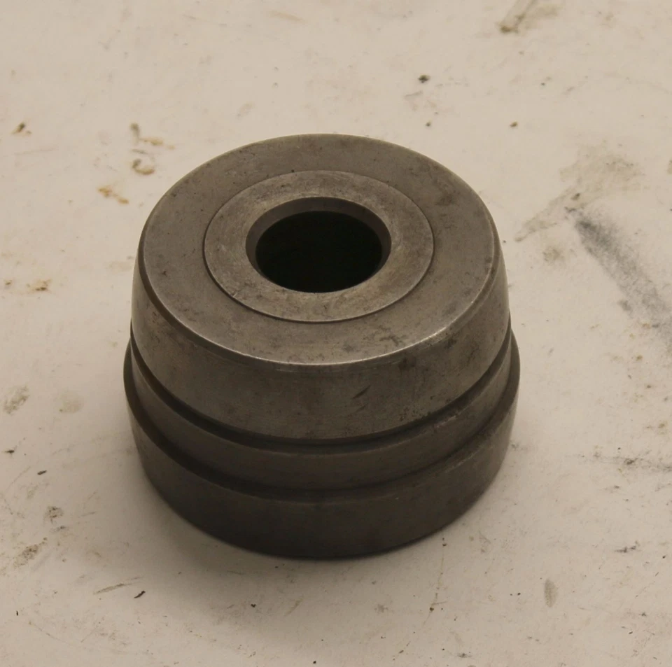 Adaptador de carrera de rodamiento cónico doble Ammco 9195 2,828" x 3,185" cono de torno de freno Foto 1 de 1