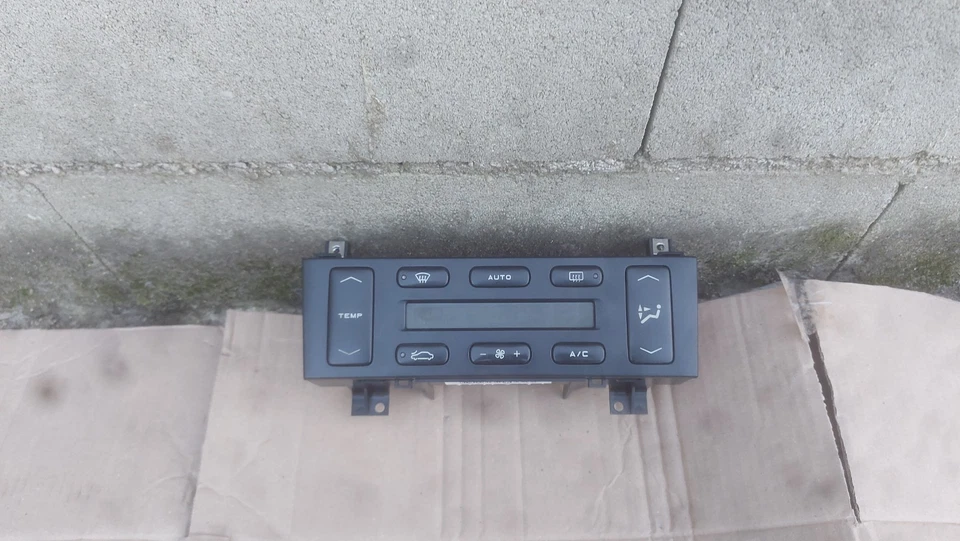 Commande chauffage PEUGEOT 406 PHASE 2 - Photo 1/4