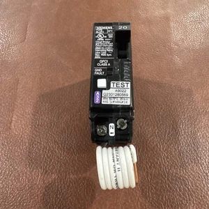 Siemens GFCI - Circuit Breaker 20A 1P 120V BLHF2 GND FAULT - Picture 1 of 7
