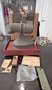 Proyector DeJur Modelo 1000 De Colección con Estuche, Documentos, Aceite, Funciona - Serie #37872 - Imagen 1 de 23