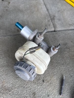 05-08 Honda Pilot - Brake Master Cylinder Reservoir - OEM 46100-S3V-A11 - Image 1 of 2