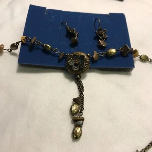 Avon Tigers Eye Medallion Necklace & Earring Gift Set - Picture 1 of 17