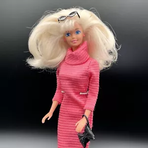Vintage 1996 Mattel Flower Fun Barbie bambola ridisegnata con abito 1985 "B" moda attiva - Foto 1 di 18