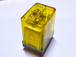 HC2E-P-DC24V SDS RELAIS PCB Relay 24VDC DPDT 3A 250VAC Amber Sealed 8-Pin - Picture 1 of 4