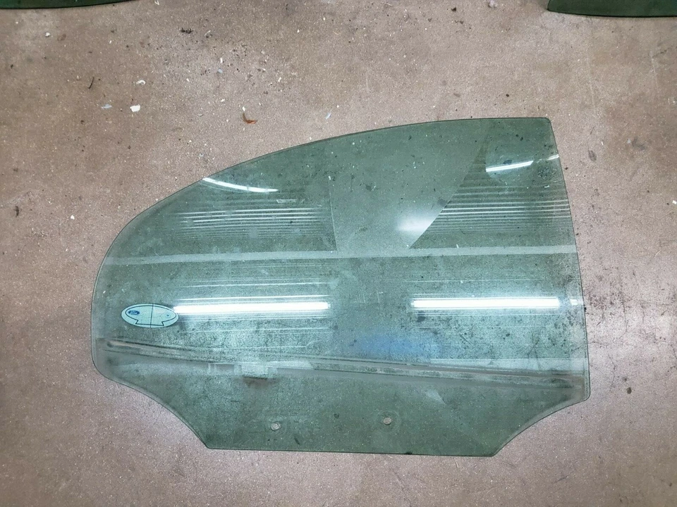 1996-2007 Ford Taurus Wagon Mercury Sable Passenger Right Rear Window Glass OEM - Image 1 of 1