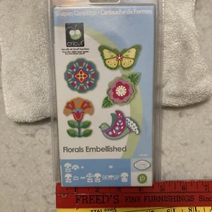 Cricut Cartridge Florals Embellished  NIP Unopened - Picture 1 of 11