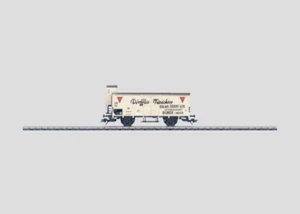 MARKLIN HO - 48605 Refrigerator Car with a Brakeman's Cab. - Picture 1 of 3