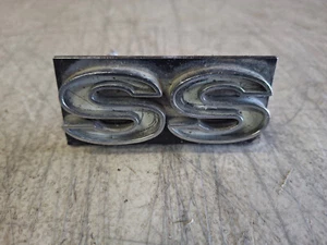 Vintage 1977 GMC SPRINT SS GRILLE EMBLEM 377081 - Picture 1 of 7