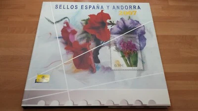 LIBRO OFICIAL DE CORREOS CON SELLOS DE ESPAÑA Y ANDORRA 2007** DE LUJO, CALIDAD. - Imagen 1 de 2