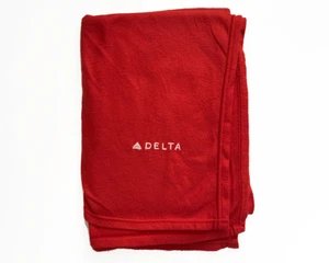 MANTA ROJA DE AMENIDADES EN VUELO DELTA Airlines (2012) - Imagen 1 de 1