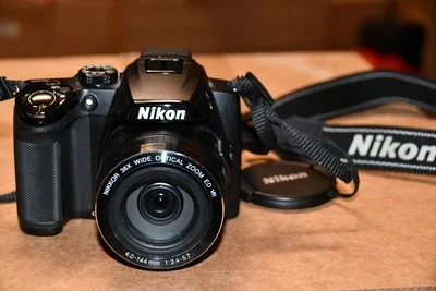 Nikon COOLPIX P500 12.1MP Digital Camera 36x Optical Zoom HD 1080p Tilt Screen - Image 1 of 4