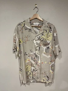 Urban Outfitters Men’s Short Sleeve Button Down Shirt Japanese Floral Print M - Picture 1 of 3