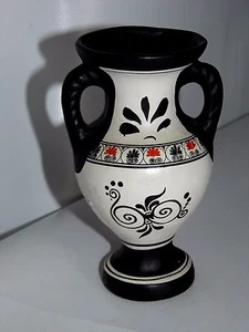 VASE GRECQUE AMPHORE SIGNÉ FIGURE NOIR MYTHOLOGIE CÉRAMIQUE PEINT MAIN TBE - Picture 1 of 7