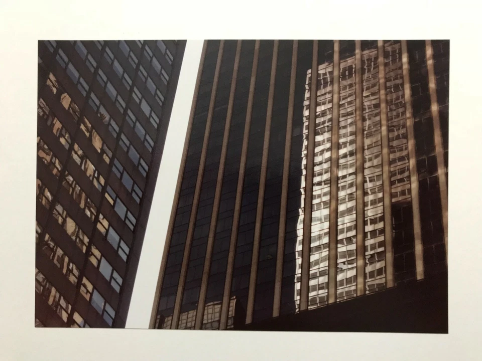 Portafolio Barbara Erdman Ektacolor "Reflexiones de Nueva York" 10 fotos 1985 Foto 1 de 4