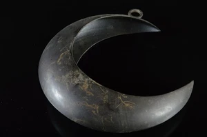N6902: Japanese Old Copper Crescent Moon-shaped Hanging FLOWER VASE Ikebana - Picture 1 of 6