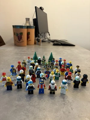 LEGO Minifiguren Sammlung 50 Stück – viele aus den 90er & 2000er Jahren - Bild 1 von 4