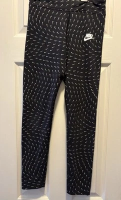 Girls Nike Pro Black Leggings Size L - Image 1 of 4