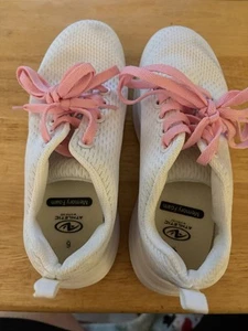 Womans Athletic Works White Comfort Memory Foam Shoes, SZ 6 - Picture 1 of 4