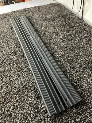 Placa de desgaste para Ford F-150 1992-1997, F-250, F-350 y Bronco izquierda y derecha Foto 1 de 4