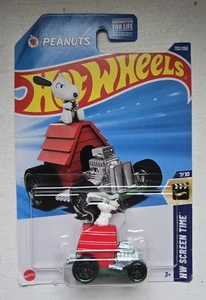 NEW 2025 Hot Wheels SNOOPY Peanuts HW Screen Time #7/10 - Picture 1 of 2