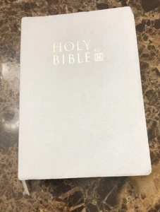 Holy Bible KJV -King James Version- White Leatherette Covers Perfect Condition - Imagen 1 de 6