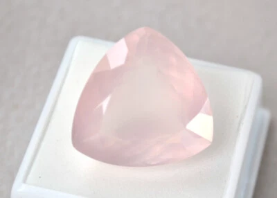 Cuarzo rosa corte trillón 35,74 quilates Foto 1 de 4