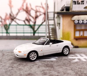 HJ 1:64 White JDM MX5 Miata Eunos Roadster Sports Model Diecast Metal Car - Picture 1 of 4