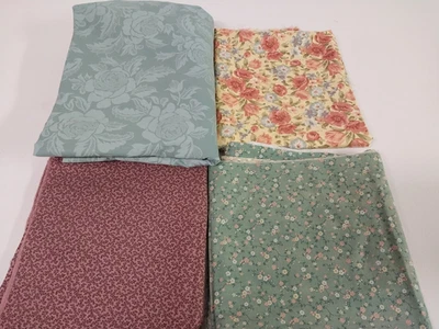 Lot of 4 pieces cotton fabric - Green Pink Yellow Floral design - More than 5 yd - Image 1 of 4