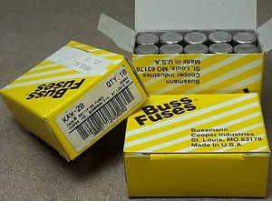 UNA SCATOLA DI 10 FUSIBILI BUS KAW-20 TRON FUSIBILE RADDRIZZATORE, 20 AMP (USA) - Foto 1 di 4