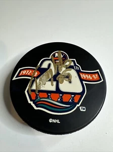 Tommy Salo New York Islanders handsignierter Giveaway Puck, McDonalds - Bild 1 von 2