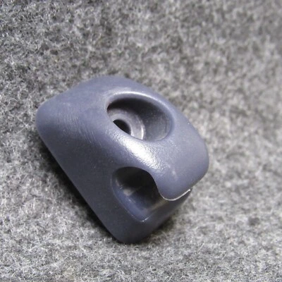 Cadillac DeVille 1994-1999 LH o RH parasol retenedor clip azul OEM J690 Foto 1 de 3