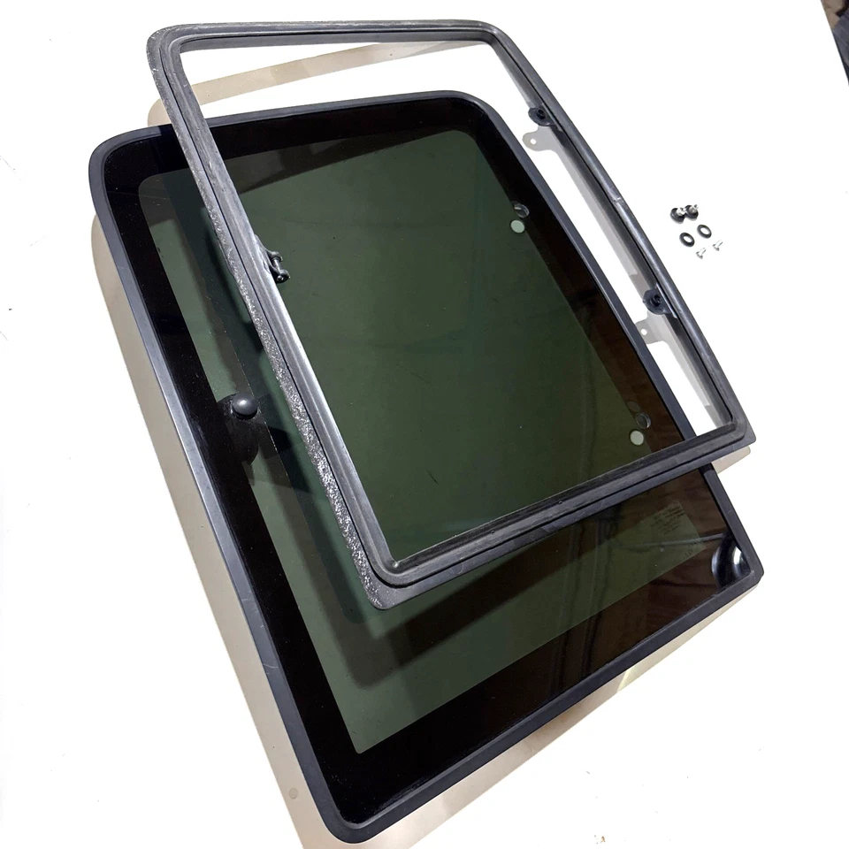 Chevrolet C1500 (GMC) 1988-1998 cuarto derecho ventana de ventilación de cristal (lado del pasajero) Foto 1 de 4