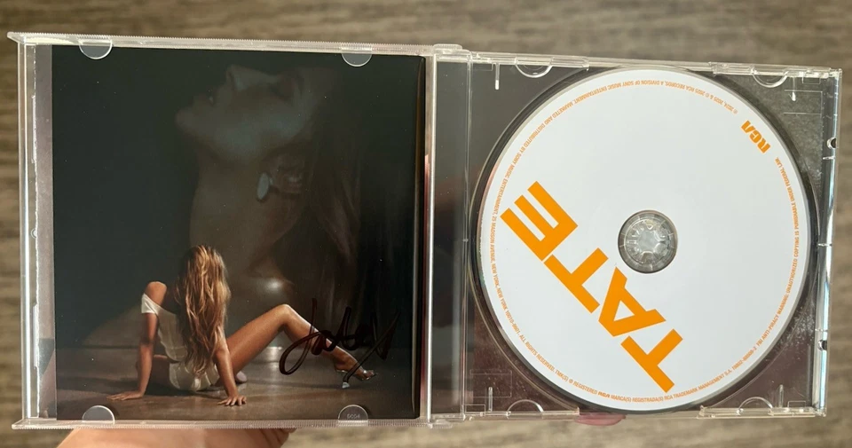 TATE McRAE SO CLOSE TO WHAT CD! W/SIGNED  AUTOGRAPHED INSERT NEW NOT SEALED 🖤 - Image 1 of 1