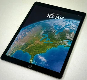 Apple iPad Pro 2nd Gen - A1670 - 64GB WiFi - 12.9" Silver - VERY GOOD (Etching) - Afbeelding 1 van 5