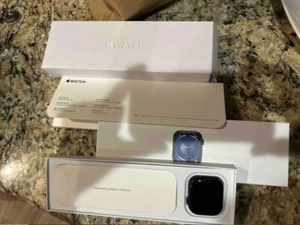Apple Watch Series 9 - GPS + GSM Cellular 45mm SmartWatch - Picture 1 of 4