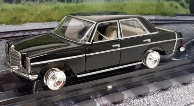 Corgi 1/36 - James Bond 007 Octopussy Mercedes Benz Saloon on Railway - Bild 1 von 4