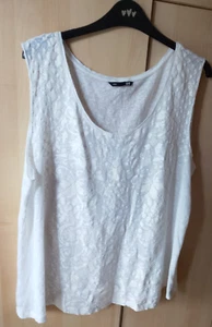 H&M WHITE LINEN SLEEVELESS EMBOSSED PATTERN T SHIRT. UK 18 - Picture 1 of 4
