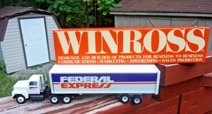 Federal Express FedEx 1988 Winross Tractor Trailer Truck - Bild 1 von 9