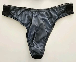 Vtg Victorias Secret Black Mesh Thong Panty Medium 1999 - Picture 1 of 9