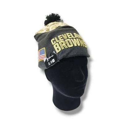 Gorro tejido camuflaje bordado saludo al servicio New Era Cleveland Browns NFL Foto 1 de 4