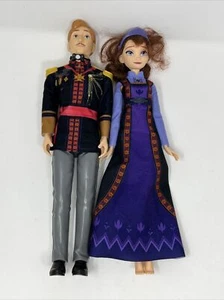 Disney FROZEN 2 Arendelle Royal Family Dolls  Queen Iduna & King Agnarr  Rare - Picture 1 of 2