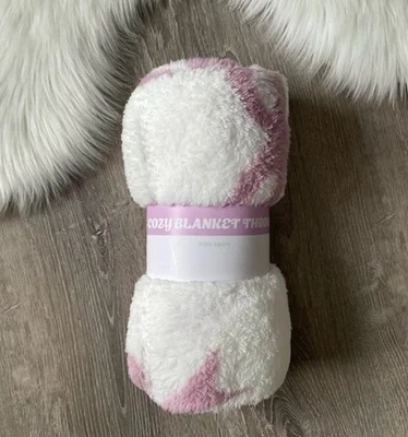 Target Bullseye Playground Purple Bow Plush Throw Blanket 50x60 Soft Cozy Coquet - Image 1 of 4