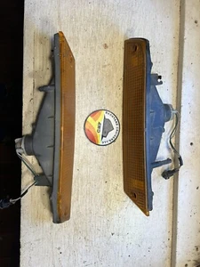 88-90 Toyota Land Cruiser FJ62 Front Turn Signal Lamp Lens And Harness - Picture 1 of 3